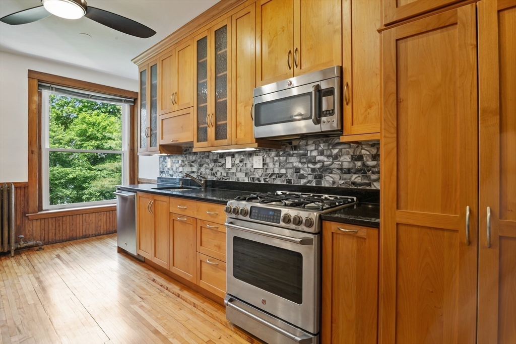 3 bed, 1.5 bath apartment for rent at 48 Kilsyth Rd Unit 3, Salisbury Road - Corey Farm — photo 15 of 35