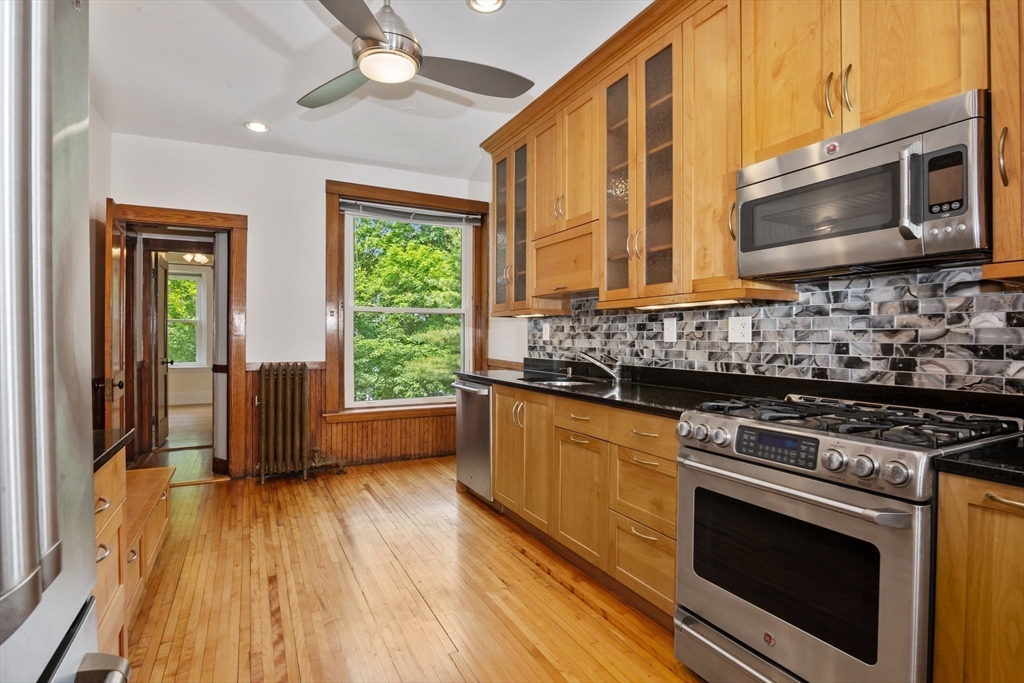 3 bed, 1.5 bath apartment for rent at 48 Kilsyth Rd Unit 3, Salisbury Road - Corey Farm — photo 13 of 35