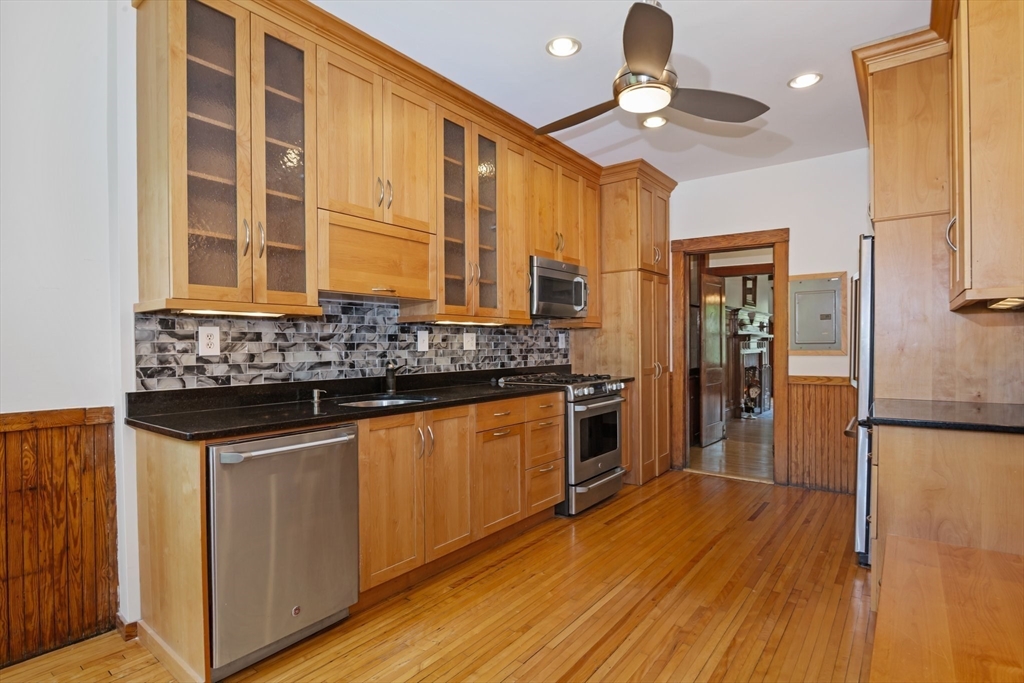 3 bed, 1.5 bath apartment for rent at 48 Kilsyth Rd Unit 3, Salisbury Road - Corey Farm — photo 14 of 35