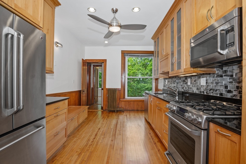 3 bed, 1.5 bath apartment for rent at 48 Kilsyth Rd Unit 3, Salisbury Road - Corey Farm — photo 16 of 35