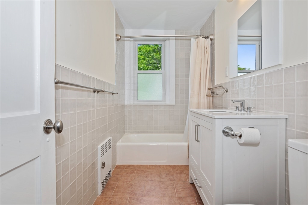 3 bed, 1.5 bath apartment for rent at 48 Kilsyth Rd Unit 3, Salisbury Road - Corey Farm — photo 19 of 35