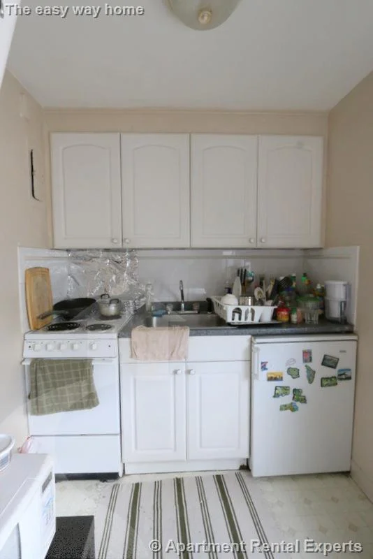 Studio bed, 1 bath apartment for rent at 48 Kirkland St Unit 4, Harvard Square — photo 6 of 11