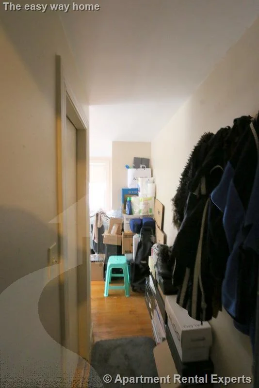 Studio bed, 1 bath apartment for rent at 48 Kirkland St Unit 4, Harvard Square — photo 9 of 11