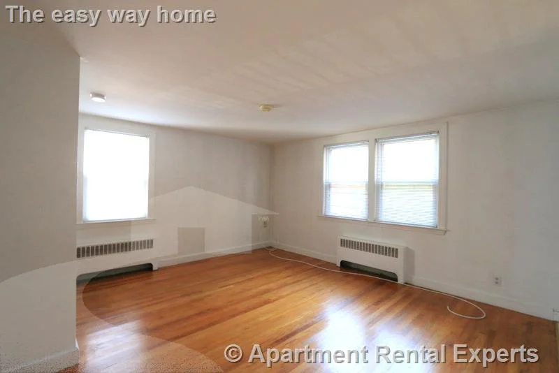Studio bed, 1 bath apartment for rent at 48 Kirkland St Unit 6, Harvard Square — photo 6 of 10
