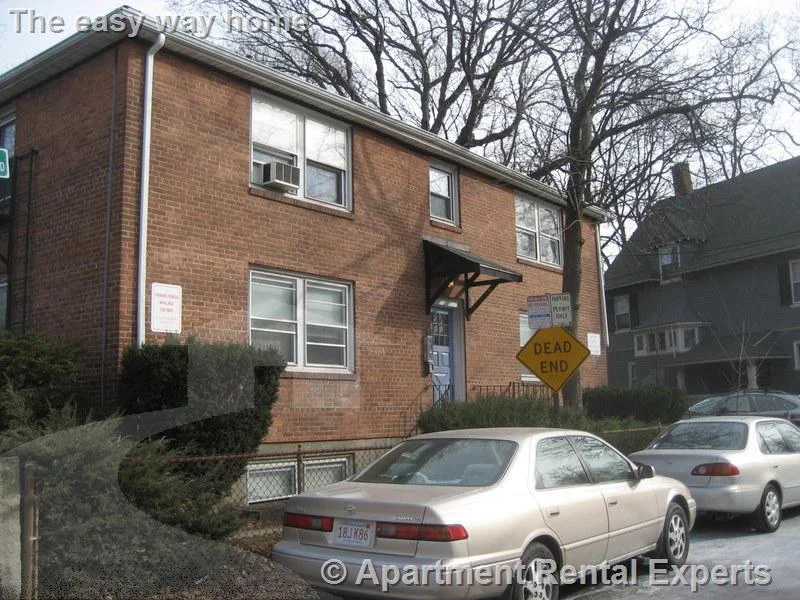 Studio bed, 1 bath apartment for rent at 48 Kirkland St Unit 6, Harvard Square — photo 9 of 10