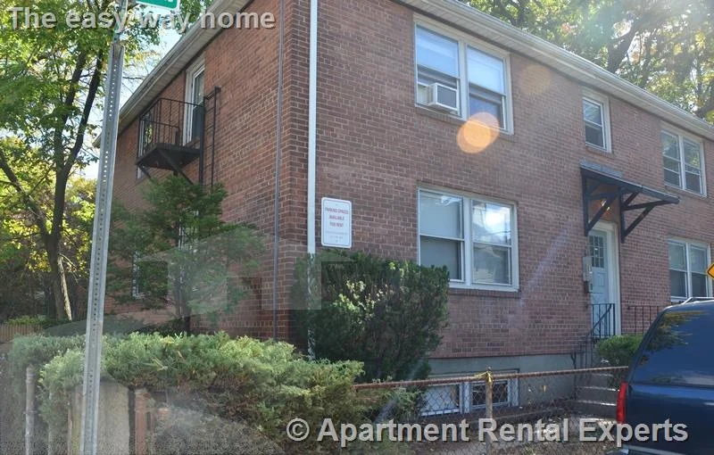 Studio bed, 1 bath apartment for rent at 48 Kirkland St Unit 7, Harvard Square — photo 5 of 5
