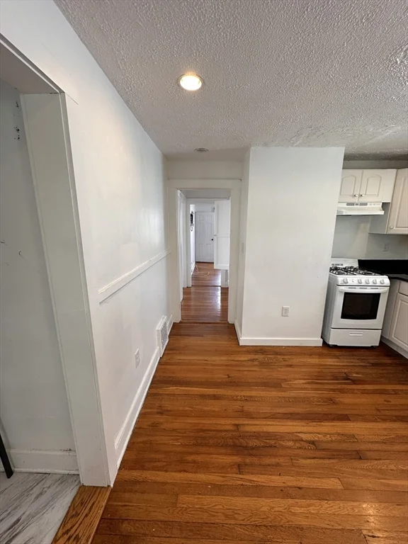2 bed, 1 bath apartment for rent at 48 Lawn Ave Unit 1, Quincy Point — photo 9 of 14