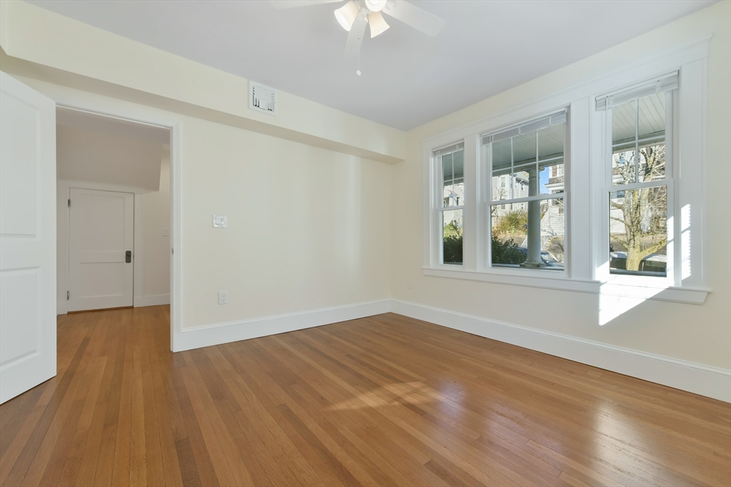 3 bed, 2 bath apartment for rent at 48 Manthorne Rd Unit 1, Roxbury — photo 16 of 30