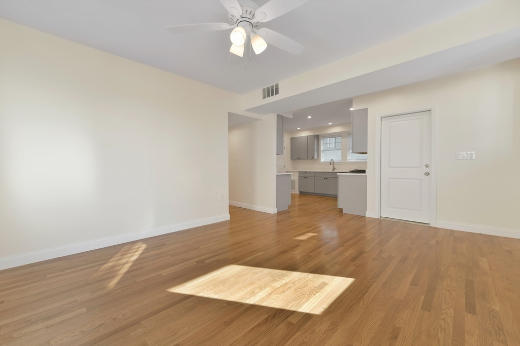 3 bed, 2 bath apartment for rent at 48 Manthorne Rd Unit 1, Roxbury — photo 5 of 30