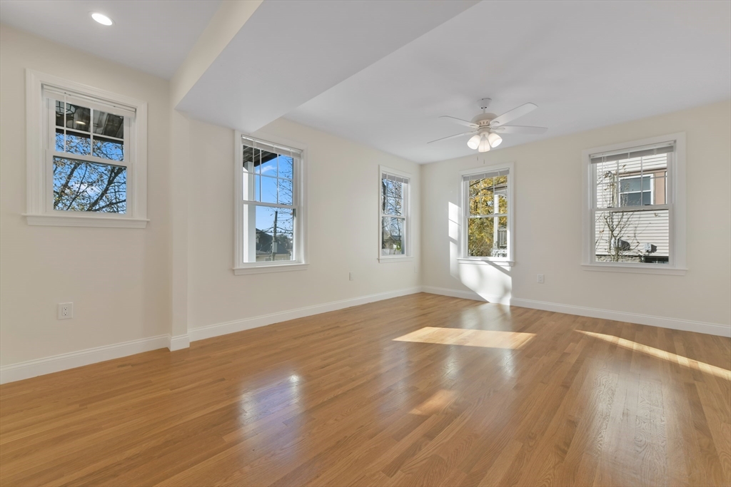 3 bed, 2 bath apartment for rent at 48 Manthorne Rd Unit 1, Roxbury — photo 3 of 30