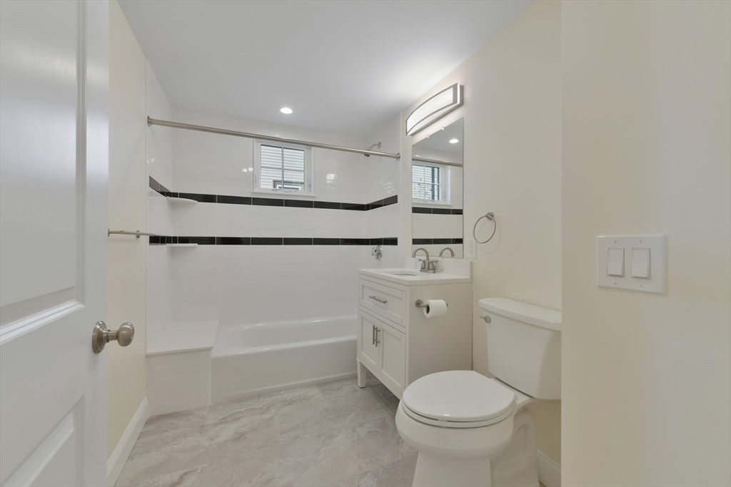 3 bed, 2 bath apartment for rent at 48 Manthorne Rd Unit 1, Roxbury — photo 9 of 30