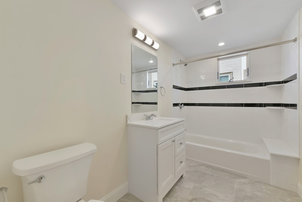 3 bed, 2 bath apartment for rent at 48 Manthorne Rd Unit 1, Roxbury — photo 10 of 30