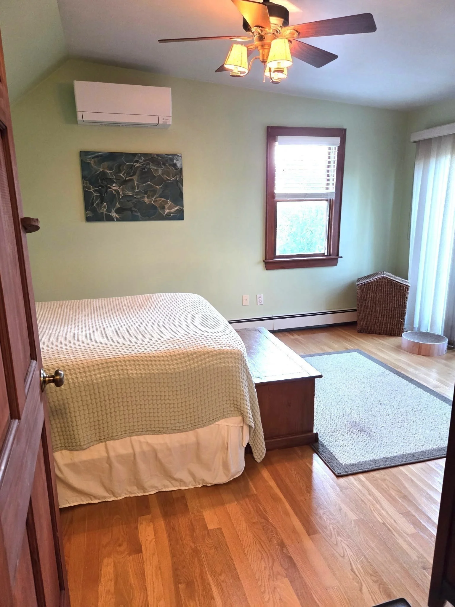 3 bed, 2 bath apartment for rent at 48 Mary St Unit 2, Arlington — photo 8 of 17