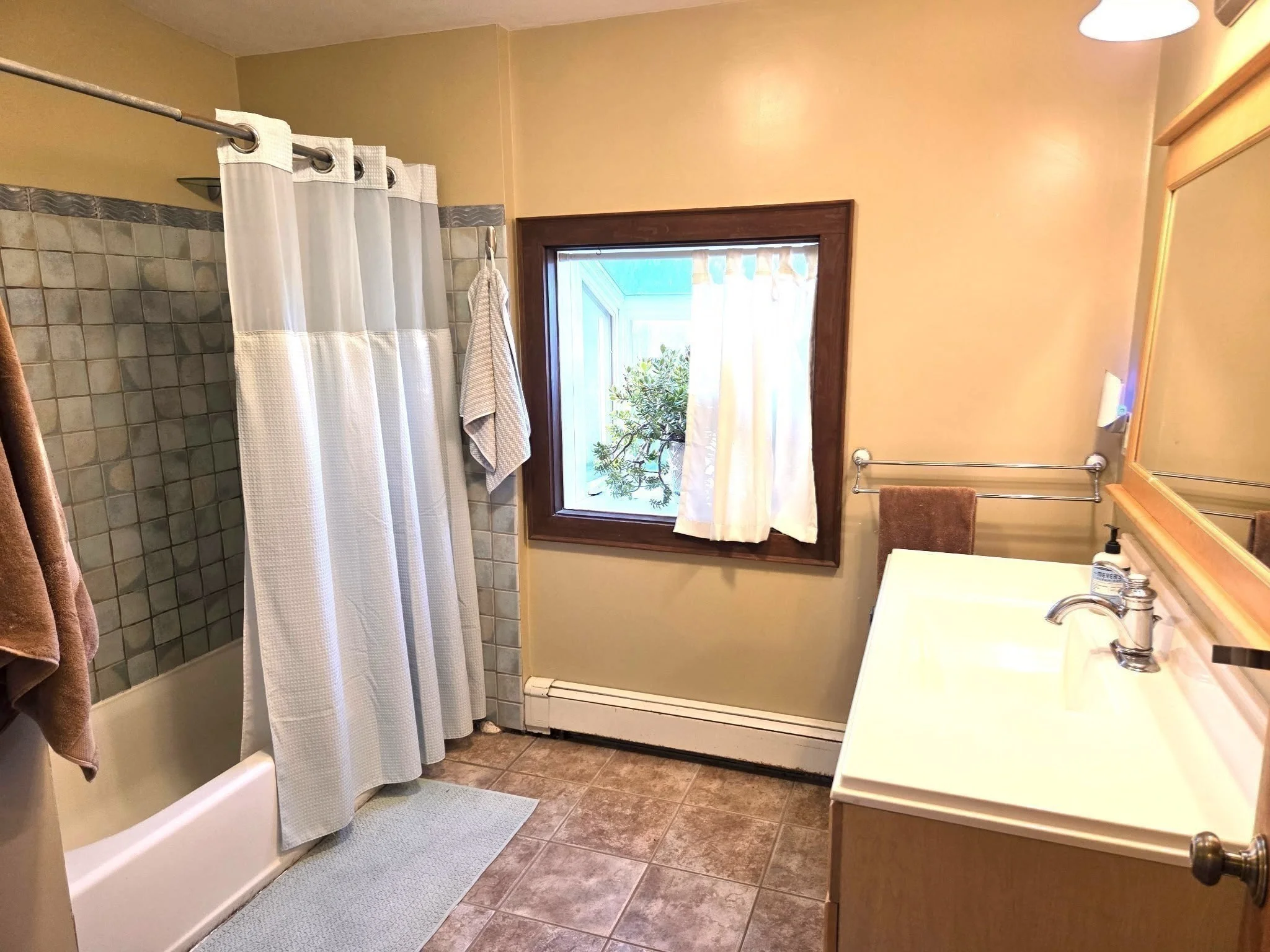 3 bed, 2 bath apartment for rent at 48 Mary St Unit 2, Arlington — photo 14 of 17