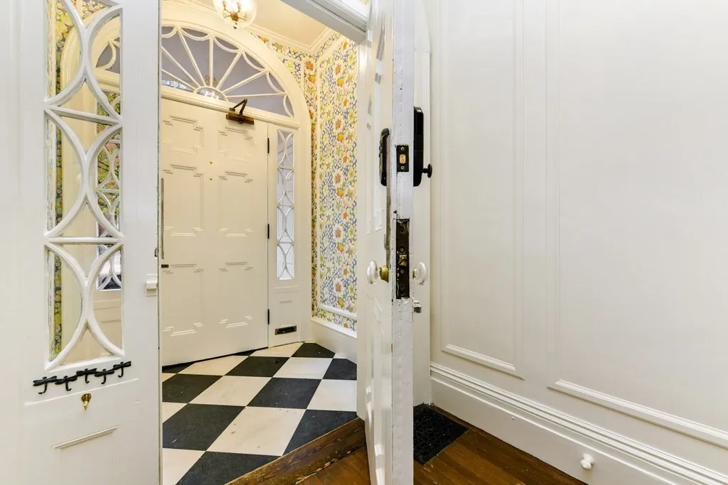 7 bed, 4+ bath apartment for rent at 48 Mount Vernon St Unit 0, Beacon Hill — photo 30 of 31