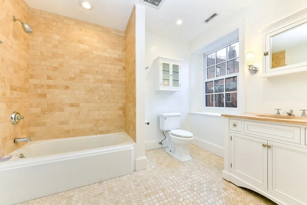 7 bed, 4+ bath apartment for rent at 48 Mount Vernon St Unit 0, Beacon Hill — photo 20 of 31