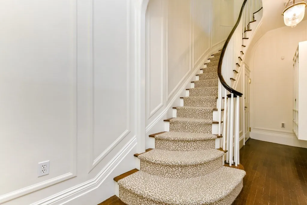 7 bed, 4+ bath apartment for rent at 48 Mount Vernon St Unit 0, Beacon Hill — photo 3 of 31