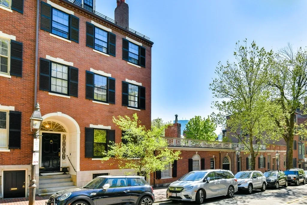 7 bed, 4+ bath apartment for rent at 48 Mount Vernon St Unit 0, Beacon Hill — photo 27 of 31