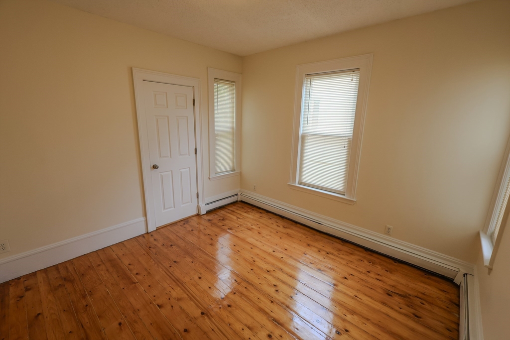 3 bed, 1 bath apartment for rent at 48 Norfolk St Unit 2, Dorchester — photo 15 of 18