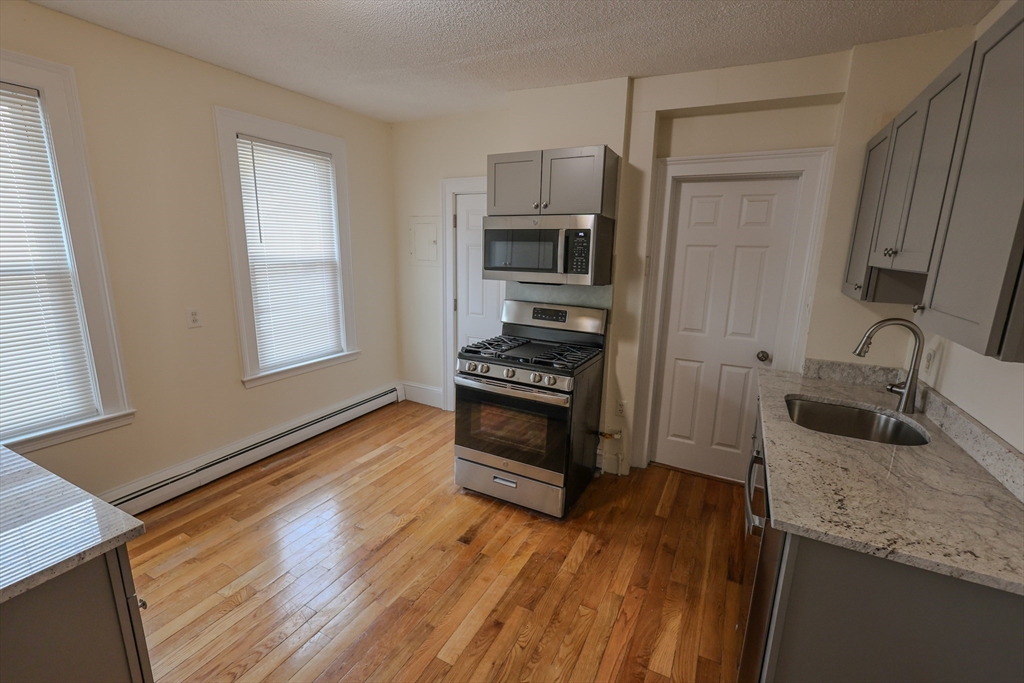 3 bed, 1 bath apartment for rent at 48 Norfolk St Unit 2, Dorchester — photo 2 of 18