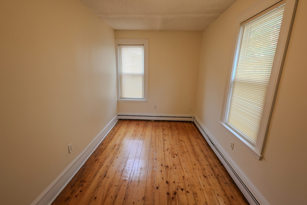 3 bed, 1 bath apartment for rent at 48 Norfolk St Unit 2, Dorchester — photo 10 of 18