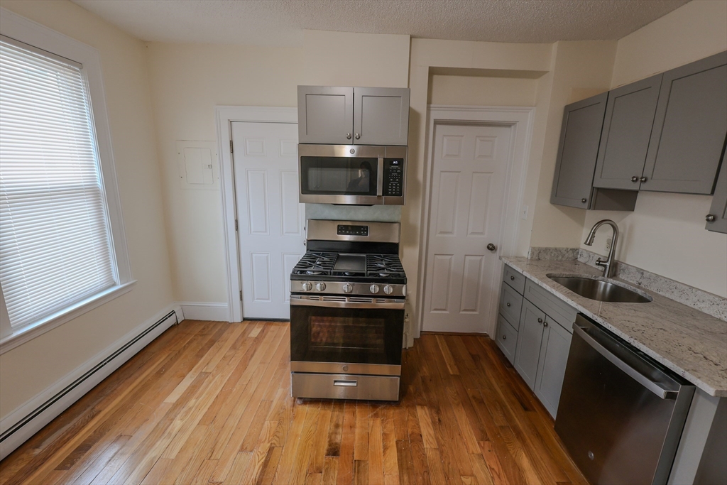 3 bed, 1 bath apartment for rent at 48 Norfolk St Unit 2, Dorchester — photo 5 of 18