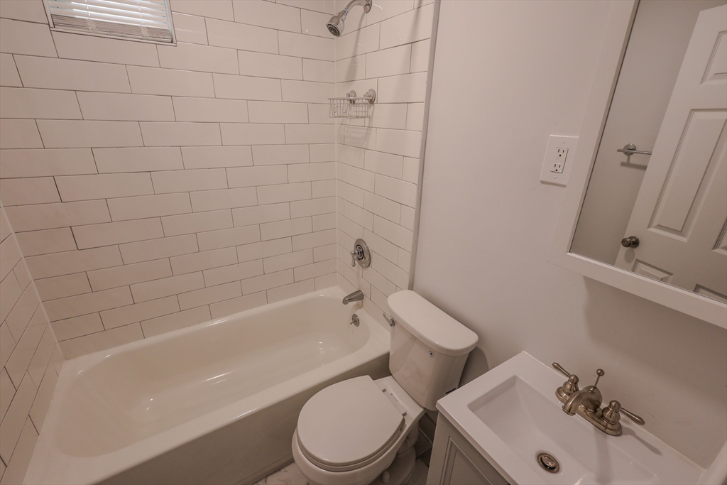 3 bed, 1 bath apartment for rent at 48 Norfolk St Unit 2, Dorchester — photo 8 of 18