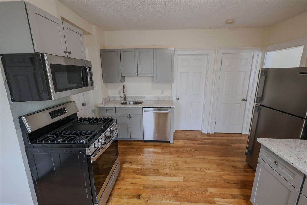 3 bed, 1 bath apartment for rent at 48 Norfolk St Unit 2, Dorchester