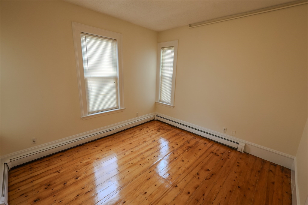 3 bed, 1 bath apartment for rent at 48 Norfolk St Unit 2, Dorchester — photo 13 of 18
