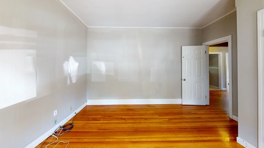3 bed, 1 bath apartment for rent at 48 Oak St Unit 1, East Dedham — photo 3 of 12