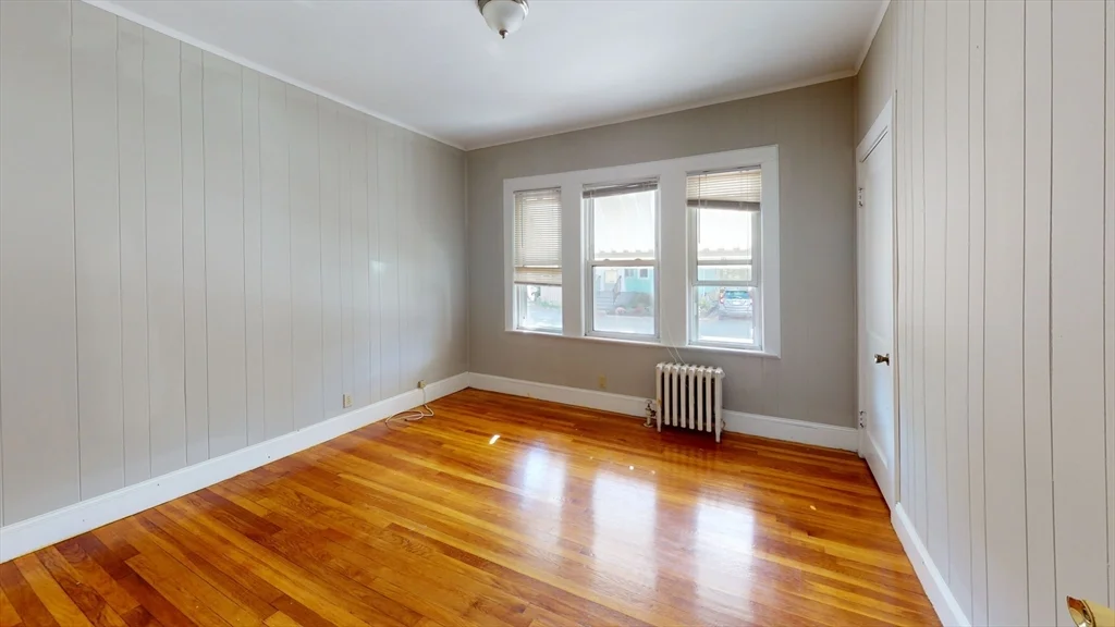 3 bed, 1 bath apartment for rent at 48 Oak St Unit 1, East Dedham — photo 5 of 12