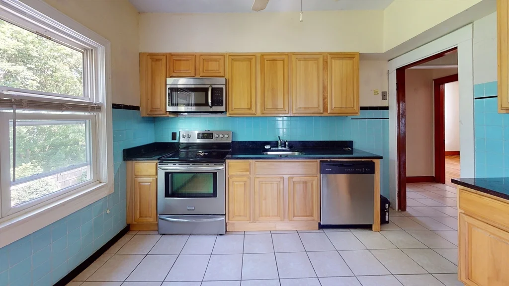 3 bed, 1 bath apartment for rent at 48 Oak Unit 2, East Dedham