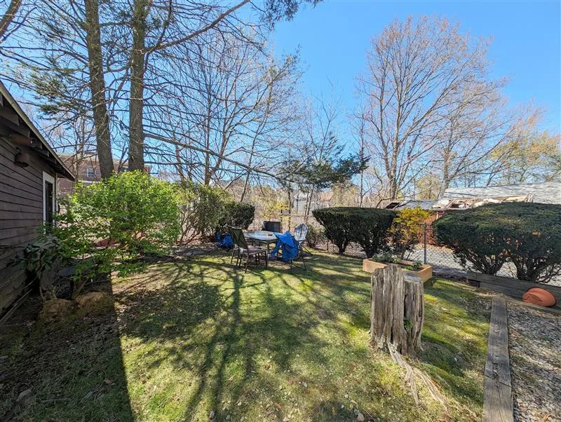 2 bed, 1 bath apartment for rent at 48 Orchard St Unit 3, Medford — photo 17 of 18