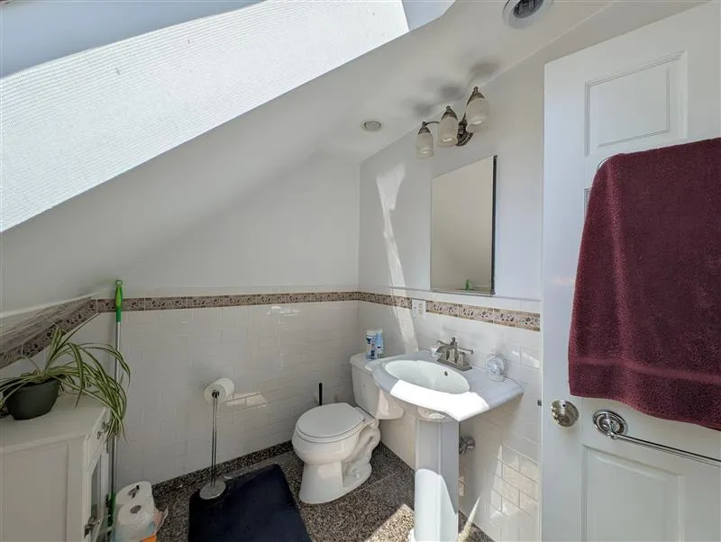 2 bed, 1 bath apartment for rent at 48 Orchard St Unit 3, Medford — photo 6 of 18