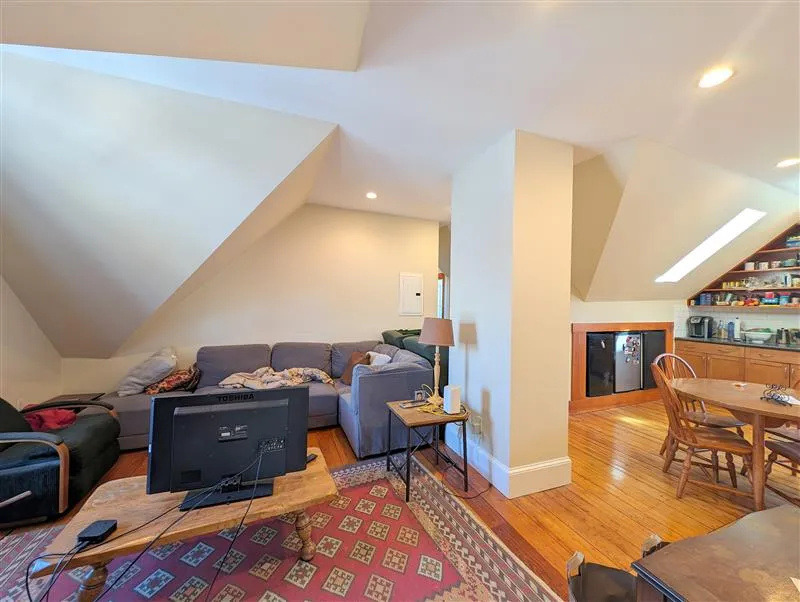 2 bed, 1 bath apartment for rent at 48 Orchard St Unit 3, Medford — photo 11 of 18