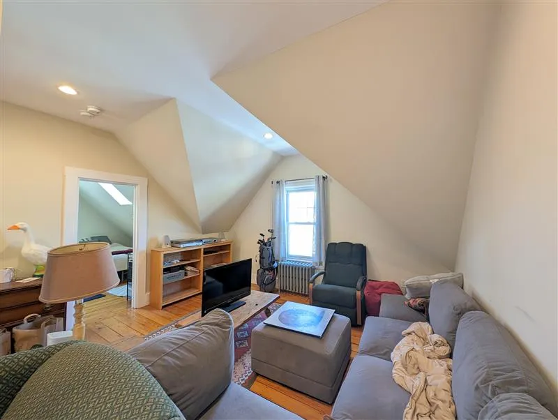 2 bed, 1 bath apartment for rent at 48 Orchard St Unit 3, Medford — photo 9 of 18