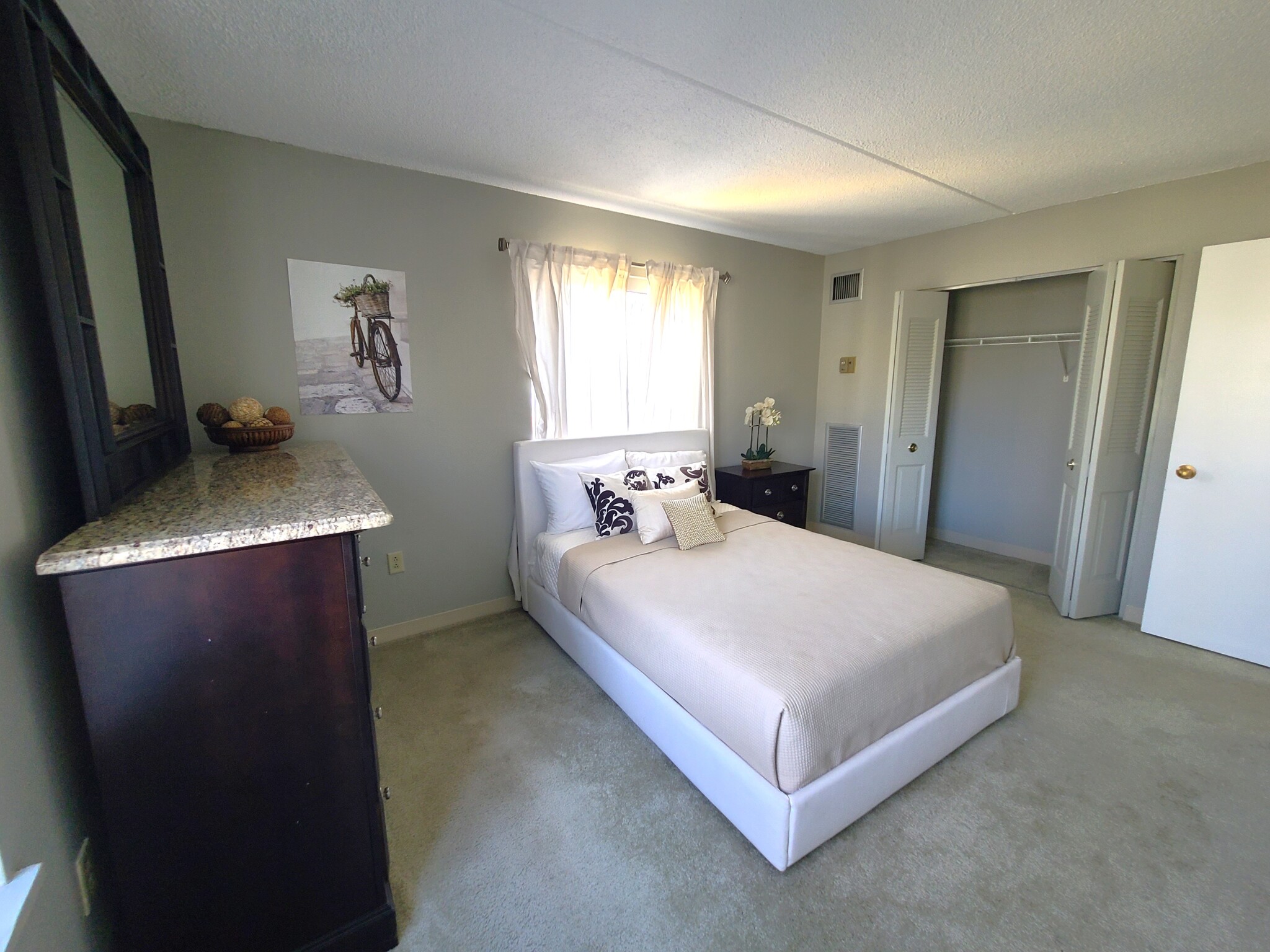 2 bed, 2 bath apartment for rent at 48 Peninsula Pl Unit 2, Dorchester — photo 6 of 10