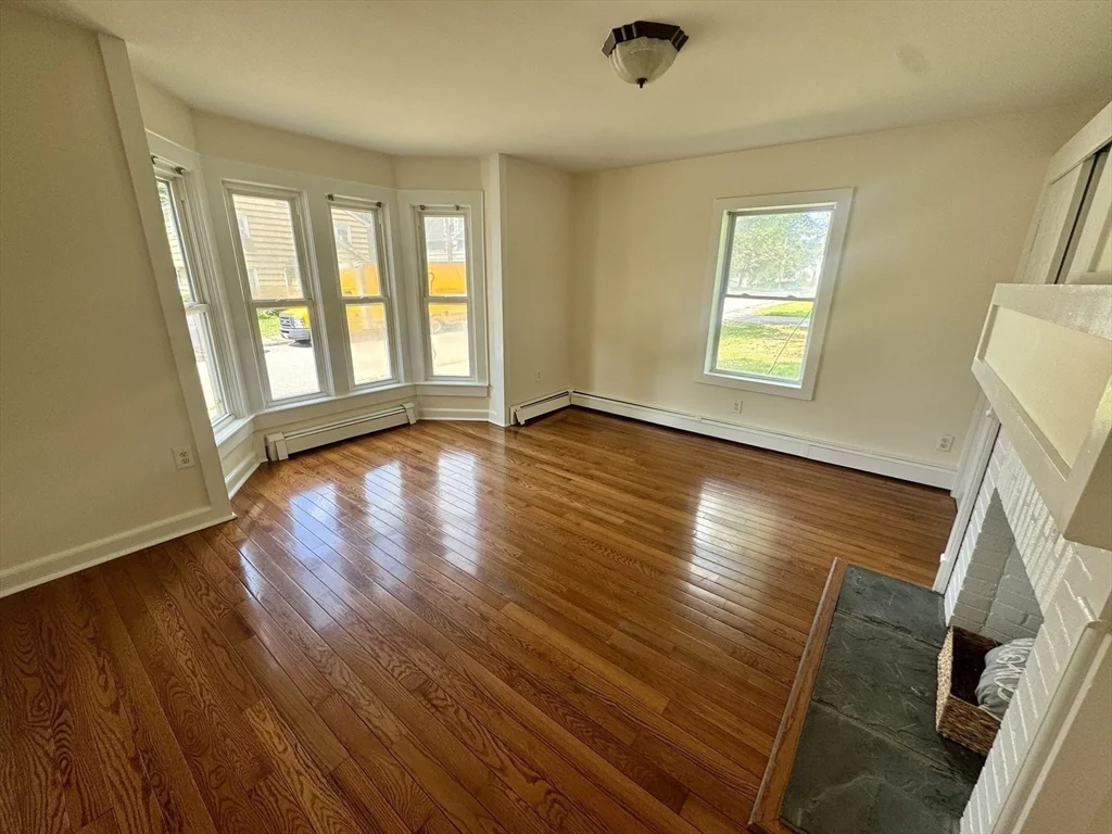 3 bed, 1 bath apartment for rent at 48 Pleasant St Unit 1, Holbrook — photo 11 of 21