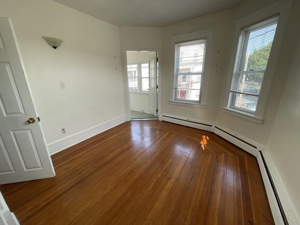 3 bed, 1 bath apartment for rent at 48 Prince Unit 2B, Salem — photo 11 of 14