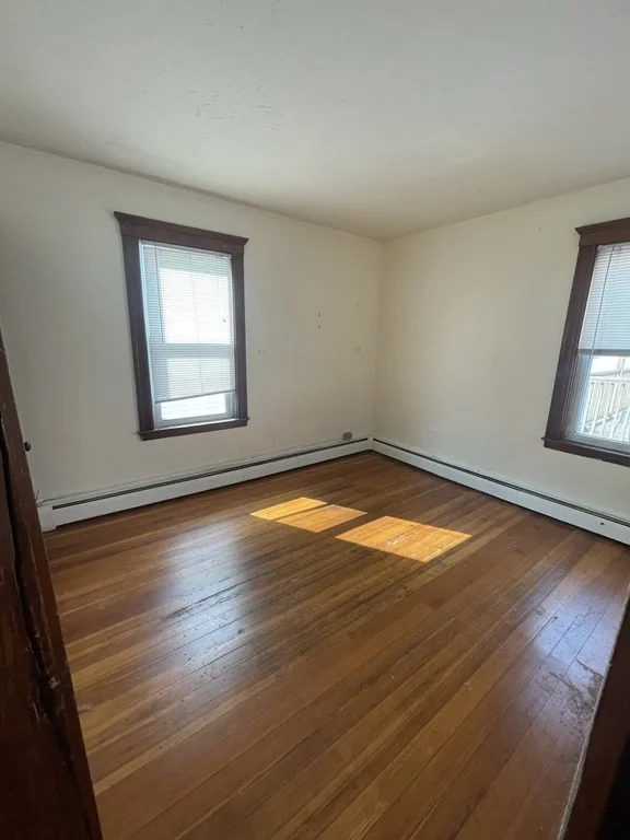 3 bed, 1 bath apartment for rent at 48 Prince Unit 2B, Salem — photo 3 of 14