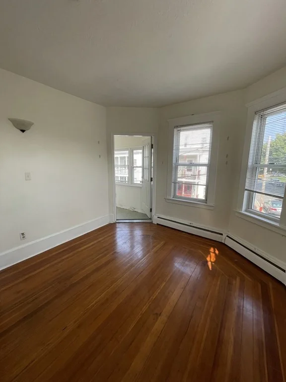 3 bed, 1 bath apartment for rent at 48 Prince Unit 2B, Salem — photo 10 of 14