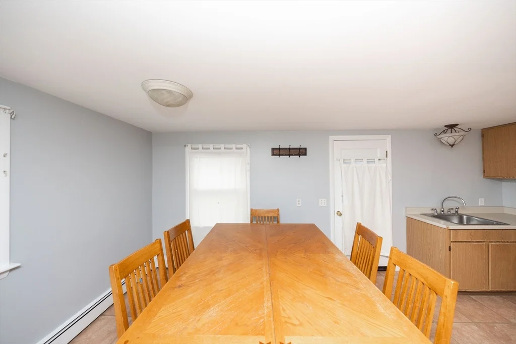 2 bed, 1 bath apartment for rent at 48 Ray St Unit 2, Webster — photo 6 of 15