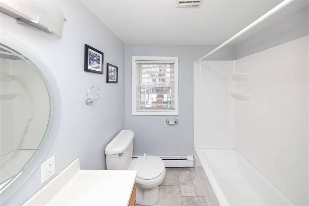 2 bed, 1 bath apartment for rent at 48 Ray St Unit 2, Webster — photo 14 of 15