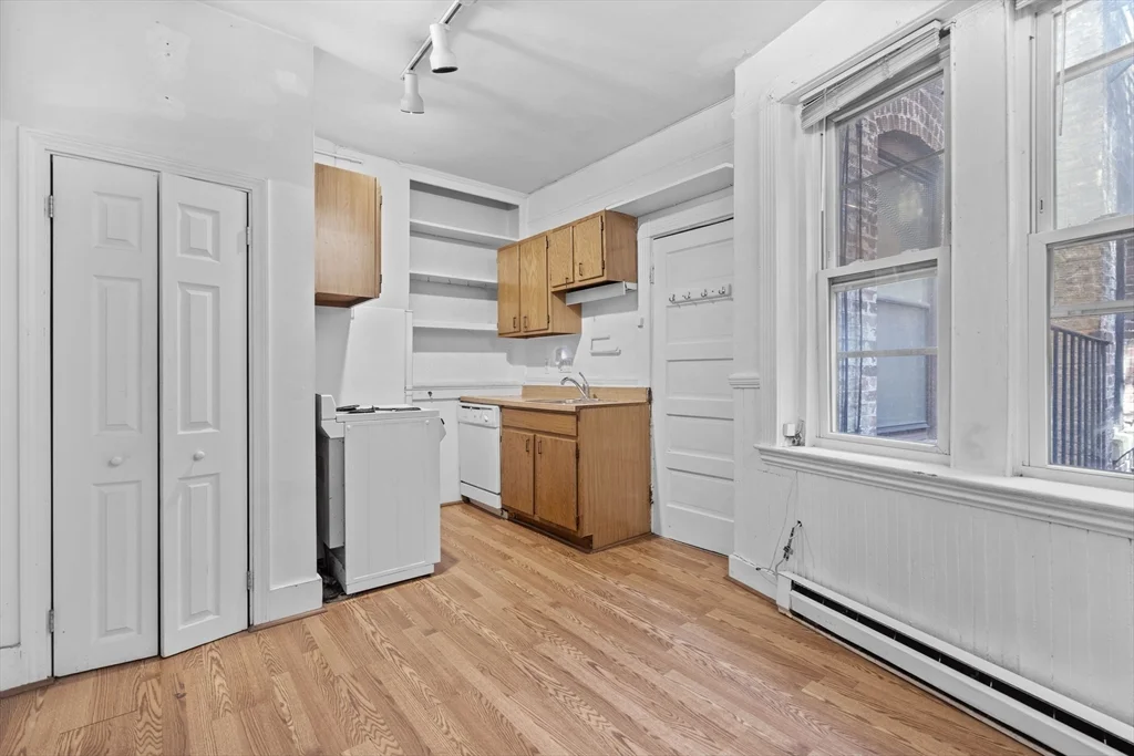 2 bed, 1 bath apartment for rent at 48 Revere St Unit 3, Beacon Hill — photo 6 of 10
