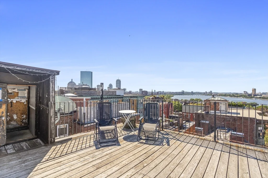2 bed, 1 bath apartment for rent at 48 Revere St Unit 3, Beacon Hill — photo 3 of 10