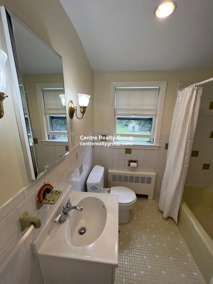 3 bed, 2 bath apartment for rent at 48 River Ave Unit 1, Newton Upper Falls — photo 11 of 17