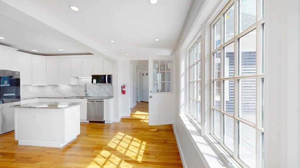 4 bed, 3 bath apartment for rent at 48 Rockwell St Unit 1, Maplewood — photo 18 of 34