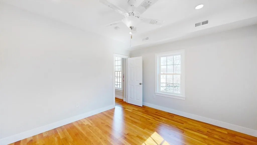 4 bed, 3 bath apartment for rent at 48 Rockwell St Unit 1, Maplewood — photo 15 of 34