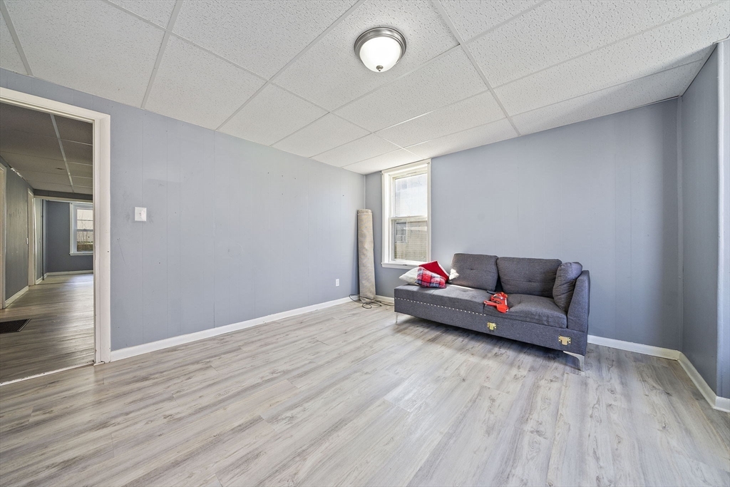 3 bed, 1 bath apartment for rent at 48 Rocliffe St Unit 1, Fall River — photo 3 of 15