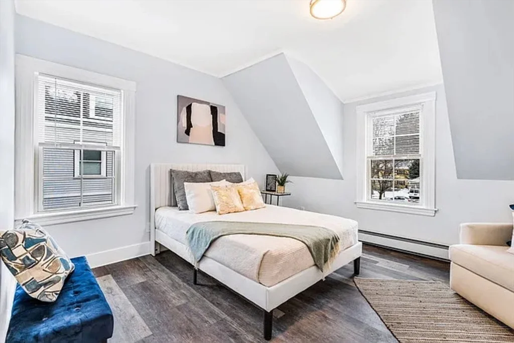 5 bed, 2 bath apartment for rent at 48 Sever St Unit 2A, Worcester — photo 10 of 14